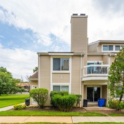 52 Farnham Sq, Parlin, NJ 08859