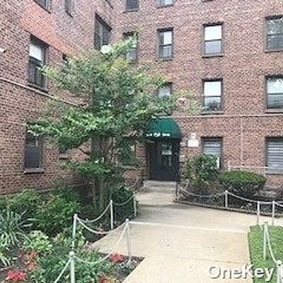 52 60 65 Place, Maspeth, NY 11378