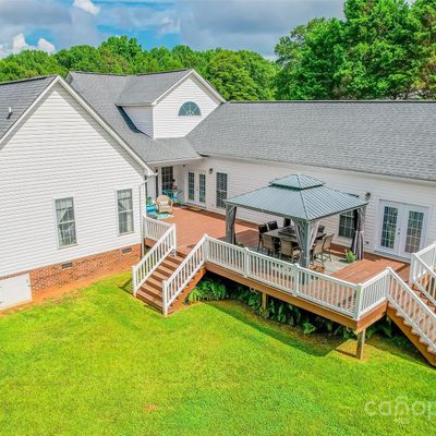 521 Willow Landing Dr, York, SC 29745