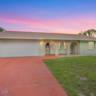 525 Escarole St Se, Palm Bay, FL 32909