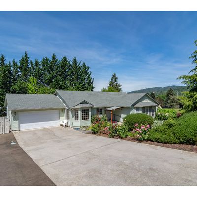 525 Se Parkway Dr, Winston, OR 97496