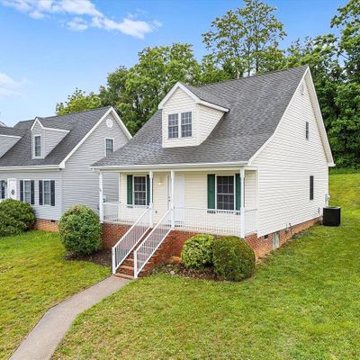 528 D St, Staunton, VA 24401