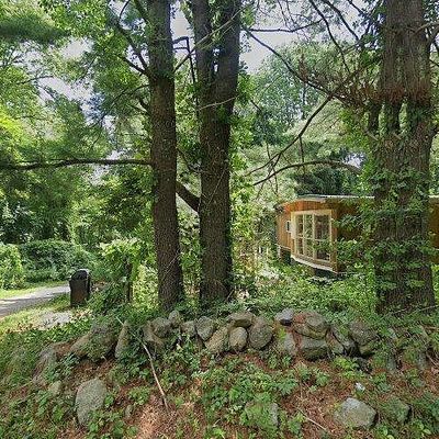 53 Hunts Brook Rd, Quaker Hill, CT 06375