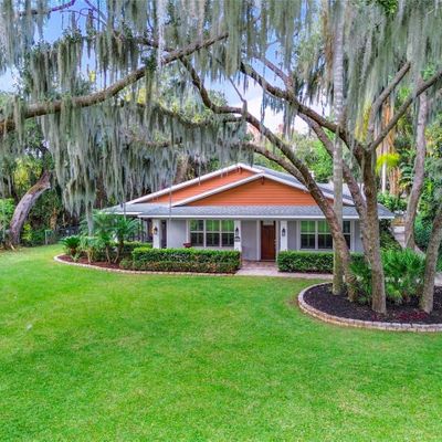 4541 Lakeshore Dr, Mount Dora, FL 32757