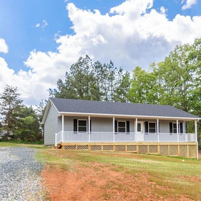 465 Soybean Dr, Appomattox, VA 24522