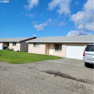 466 Mendy St, Brookings, OR 97415