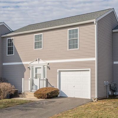 47 Hawthorne Ln, Bloomfield, CT 06002