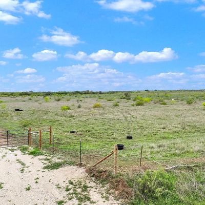 4742 Cr 132, Floresville, TX 78114