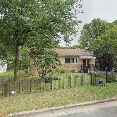 5712 Somerset Rd, Riverdale, MD 20737