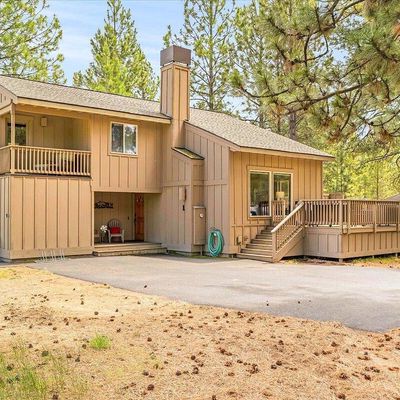 57379 Lowland Ln, Bend, OR 97707