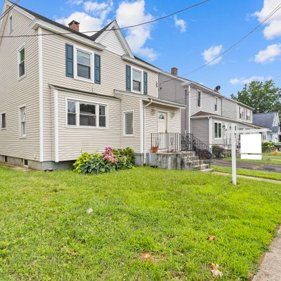 58 Clifton St, West Haven, CT 06516