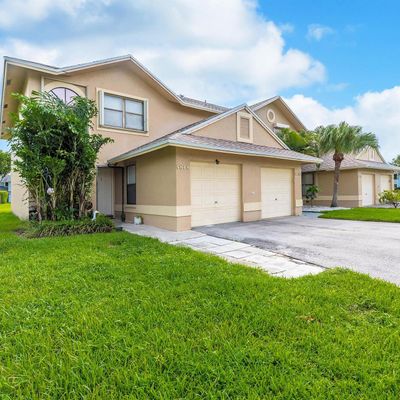 5868 Northpointe Ln, Boynton Beach, FL 33437