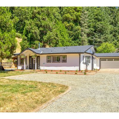 5881 Azalea Glen Rd, Glendale, OR 97442