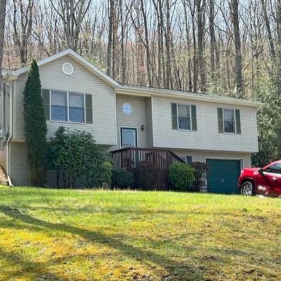 59 Edge Rock Dr, Drums, PA 18222