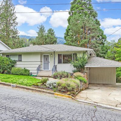 593 S Mountain Ave, Ashland, OR 97520