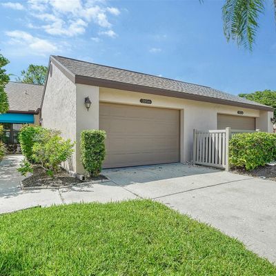 5956 Clubside Dr, Sarasota, FL 34243