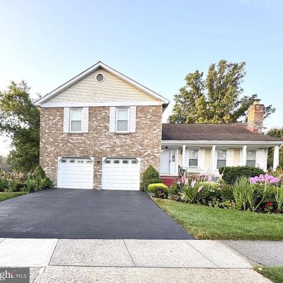 6 Franklin Dr, Plainsboro, NJ 08536