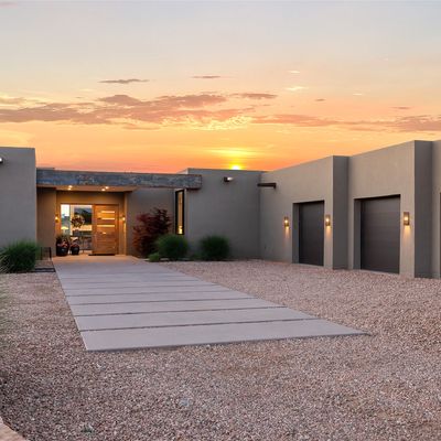 6 Via Oso, Santa Fe, NM 87506