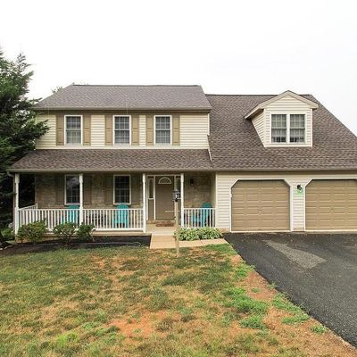 60 Rosalia Cir, York, PA 17402