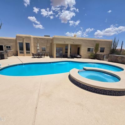 6015 Calle Paraiso, Las Cruces, NM 88012