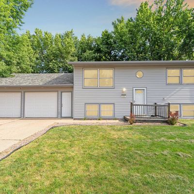 602 E Walnut St, Harrisburg, SD 57032