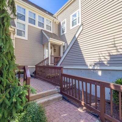 603 Foxboro Dr, Norwalk, CT 06851