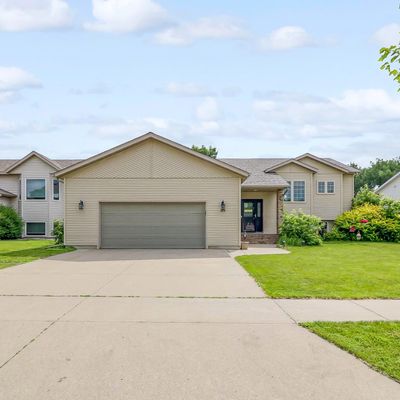 606 29 Th St N, Moorhead, MN 56560