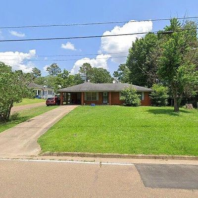 606 Fairground St, Winona, MS 38967