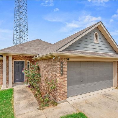 606 Heritage Dr, Navasota, TX 77868