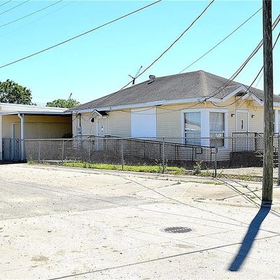 609 1 St Ave, Harvey, LA 70058