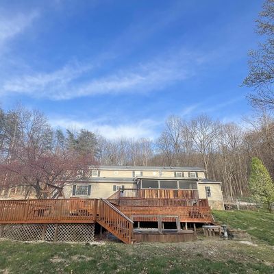 61 Old Sawmill Rd, Blue Ridge, VA 24064