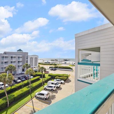 6102 Seawall, Galveston, TX 77551