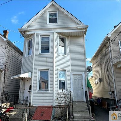 616 Elizabeth St, Perth Amboy, NJ 08861