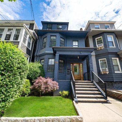 54 Highwood Ter, Weehawken, NJ 07086