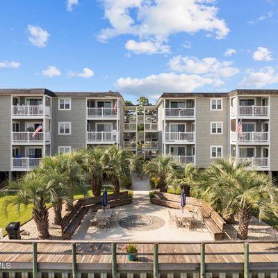 5400 E Yacht Drive # Apt D3, Oak Island, NC 28465