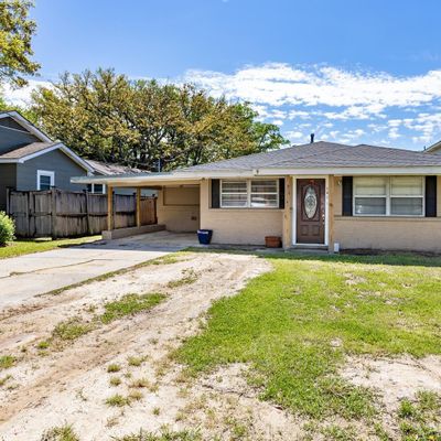 541 Florida Ave, Port Allen, LA 70767