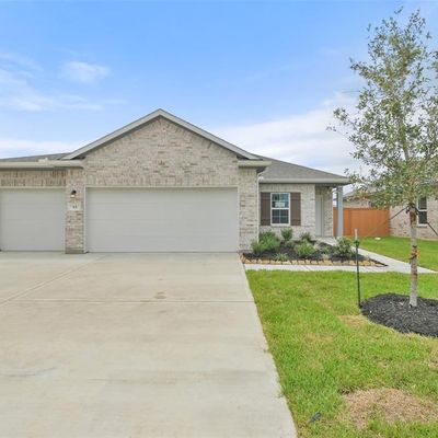 55 Leon Way, Dayton, TX 77535