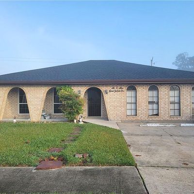 5528 Avery Dr, Marrero, LA 70072