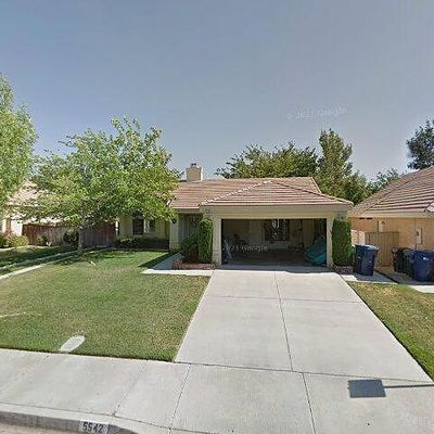 5542 Capella Ln, Lancaster, CA 93536