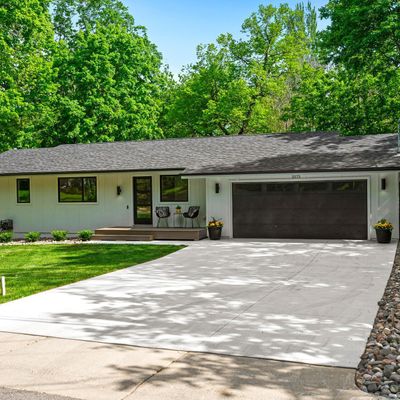 5573 Sherwood Dr, Mound, MN 55364