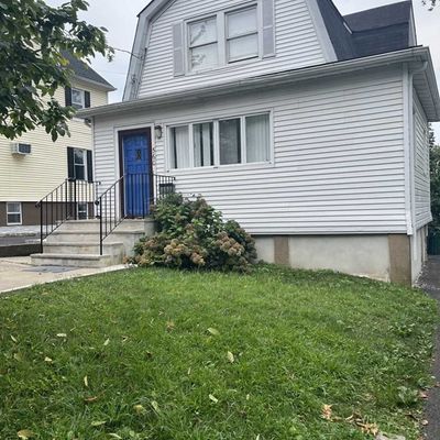 560 Hillcrest St, Teaneck, NJ 07666