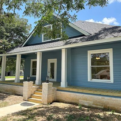 561 S Chambers Street, Giddings, TX 78942