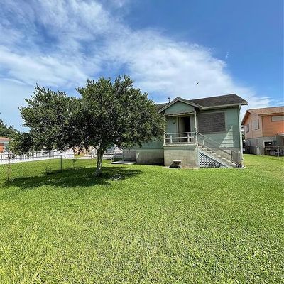 5621 Avenue Q 1/2, Galveston, TX 77557