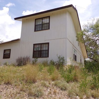 565 County Road 4510, Hondo, TX 78861