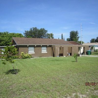 566 Murphy Ave, Deltona, FL 32725