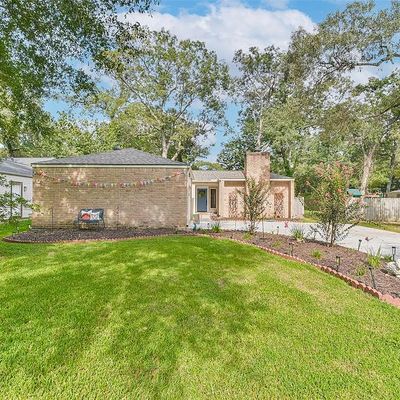 57 Artesian Oaks Dr, Conroe, TX 77304