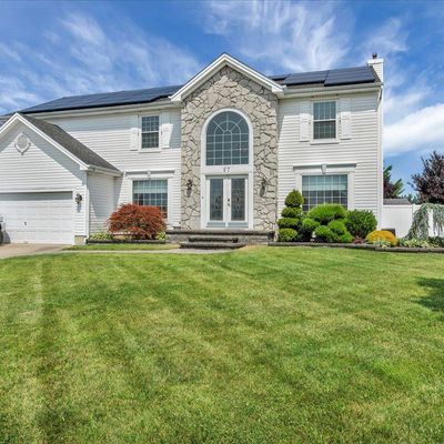 57 Graypebble Cir, Sicklerville, NJ 08081