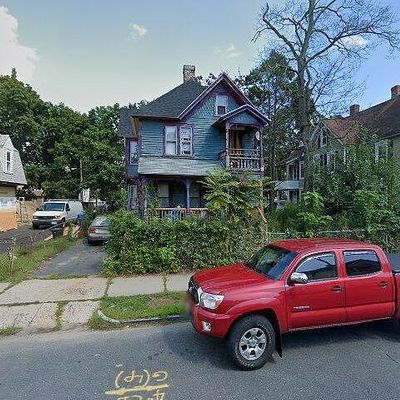 67 Dawes St, Springfield, MA 01109