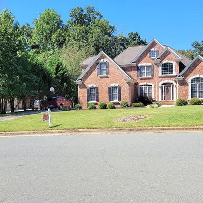 6710 Breeze Pointe Dr, Whitsett, NC 27377