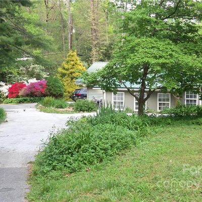 675 Harris St, Spruce Pine, NC 28777